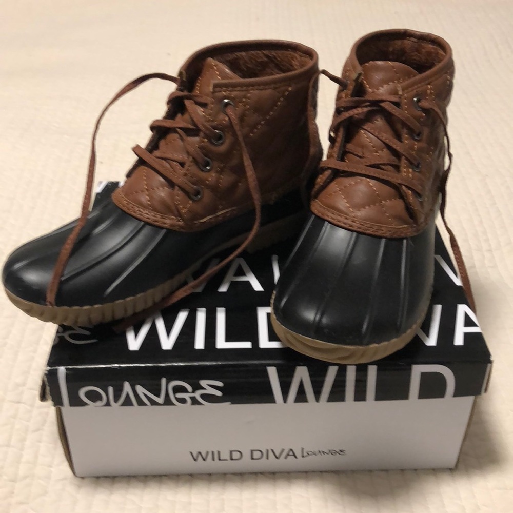 Ankle Duck Boots